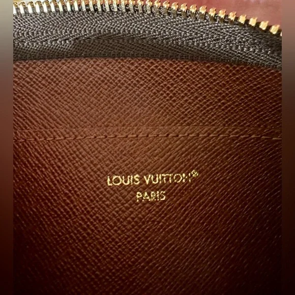 Louis Vuitton Key Pouch S - Picture 10 of 11